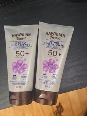 2 Hawaiian Tropic Ozono Duo Defense SPF 50+ Sunscreen - Pink